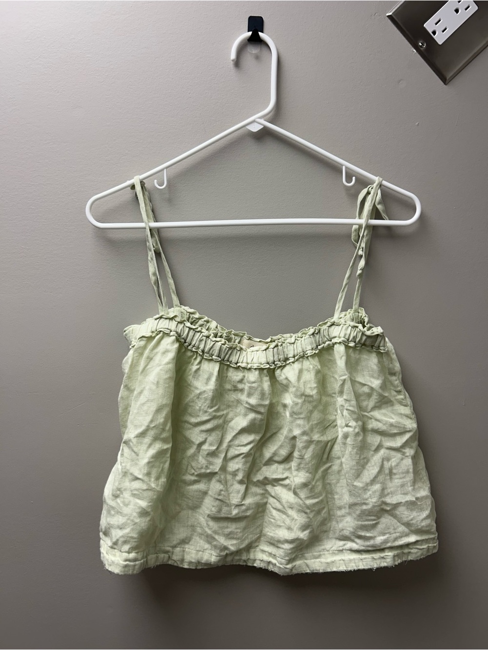 Cloth & Stone Women’s Ruffled Light Linen Green Tank Top